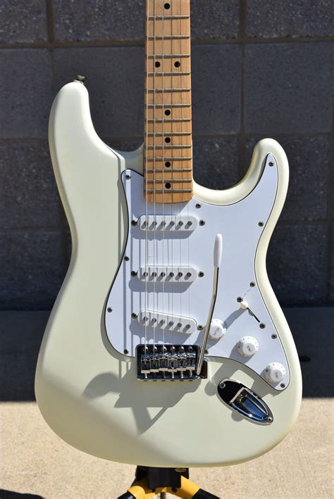 used fender stratocaster usa.